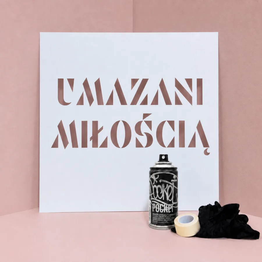Graffiti na płótnie — podgląd napisu i efektu na obrazie